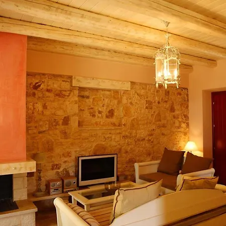 Thalia Villa Ypsilas